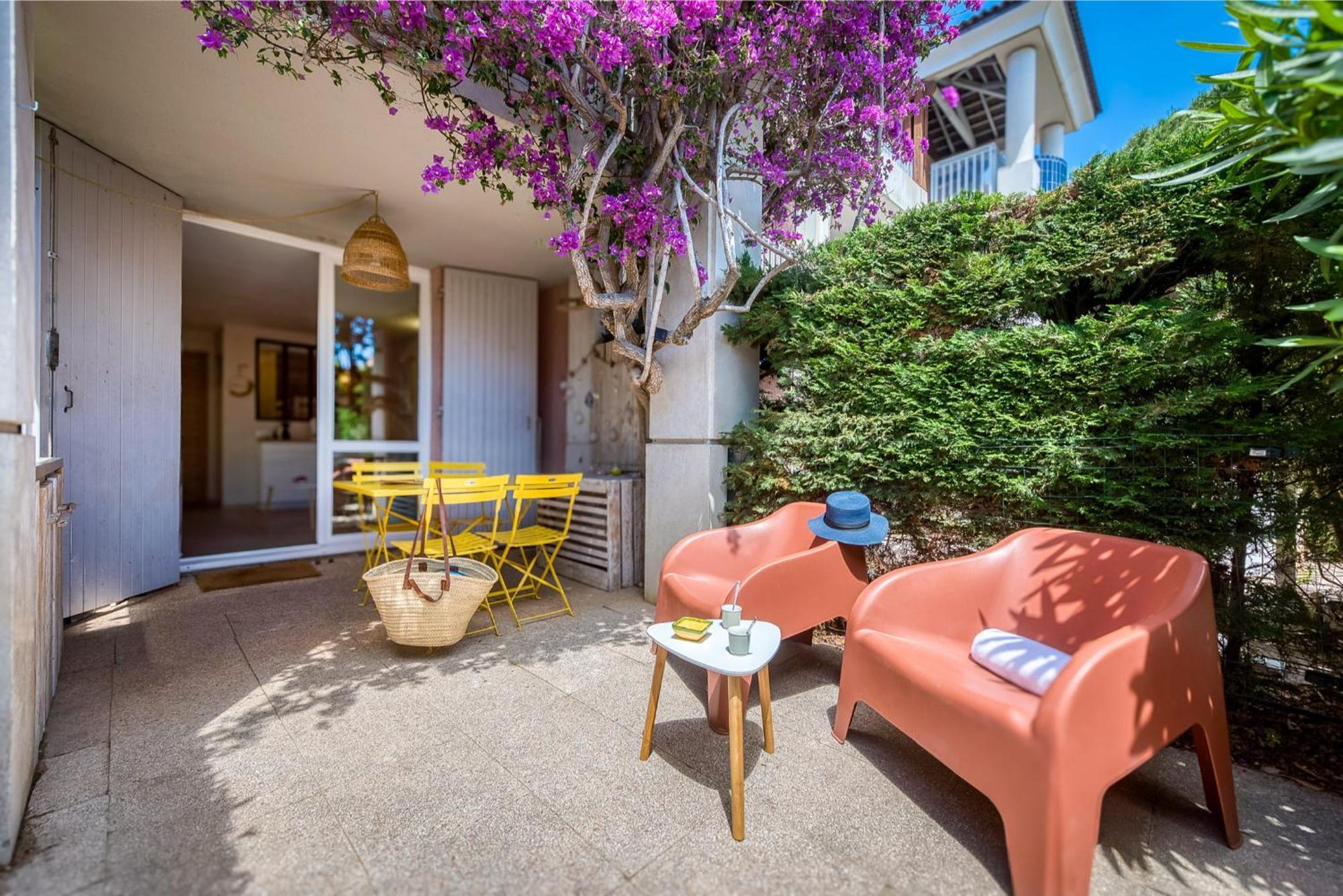 Le Lavandou "Cavaliere" -Rez De Jardin Bord De Mer , Atom Exteriör bild